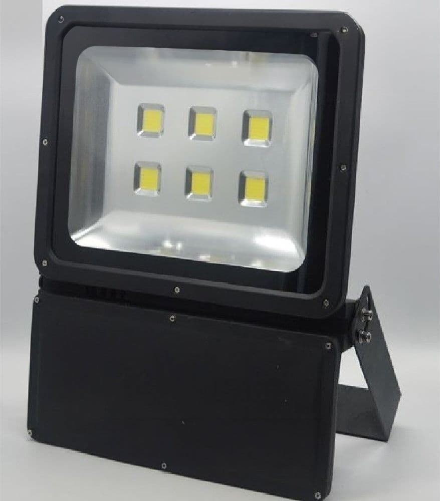 FARO FARETTO LED 300W DA ESTERNO ALTA DISSIPAZIONE WATERPROOF CON 6 LED Illuminazione/Illuminazione per esterni/Proiettori Trade Shop italia - Napoli, Commerciovirtuoso.it