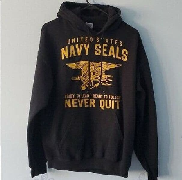 Felpa Navy Seals Unisex Felpa Stampata Ready To Lead - Ready To Follow Never Quit Tinta Unita Sport e tempo libero/Fan Shop/Abbigliamento/Felpe con cappuccio e felpe Il Distintivo - Pesaro, Commerciovirtuoso.it