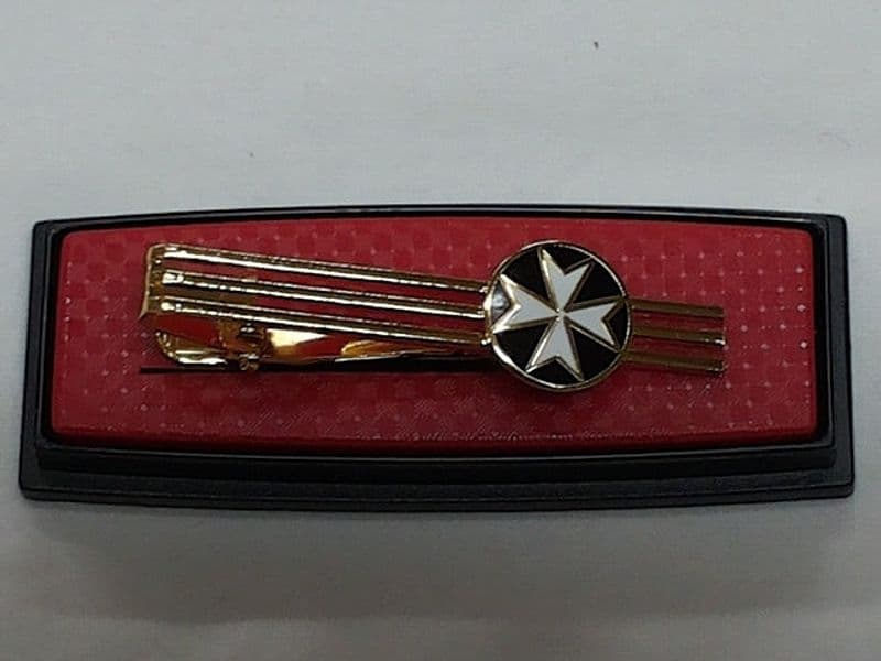 Fermacravatta Ordine Malta Smom Spilla Moda/Uomo/Gioielli/Gemelli ed accessori per camicie/Fermacravatte Il Distintivo - Pesaro, Commerciovirtuoso.it