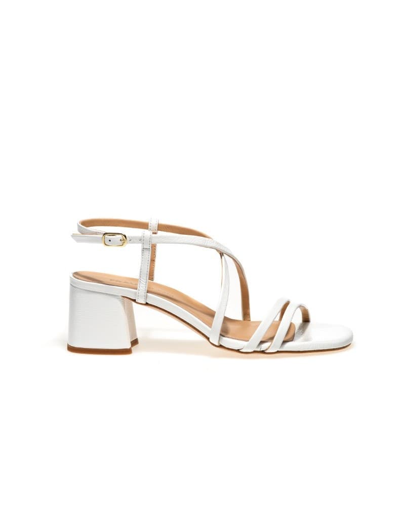 FRAU-sandalo-con-tacco-in-vernice-bianco