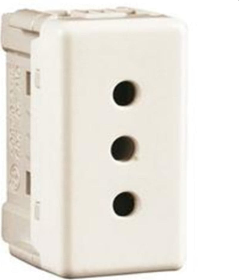GEWISS---PRESA-STANDARD-2P+T-10A