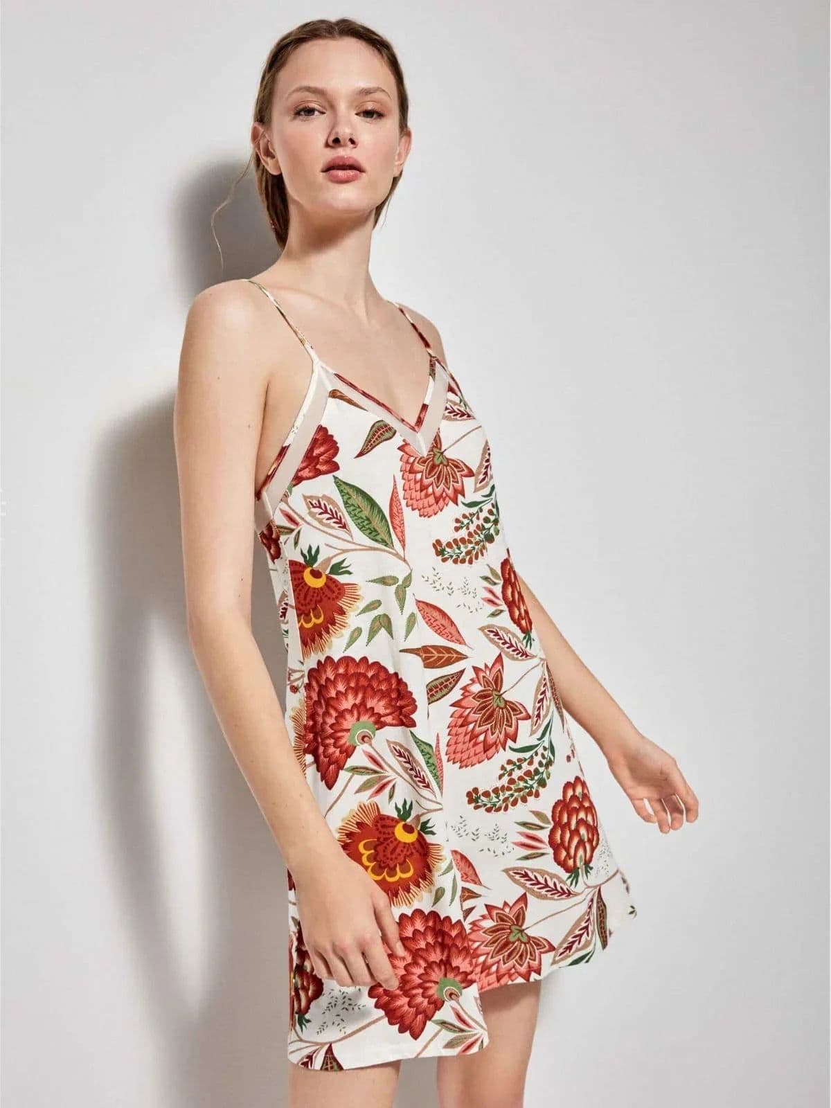 Camicia da notte Gisela Estampado con spalline, stampa floreale e inserti in tulle su scollatura e schiena