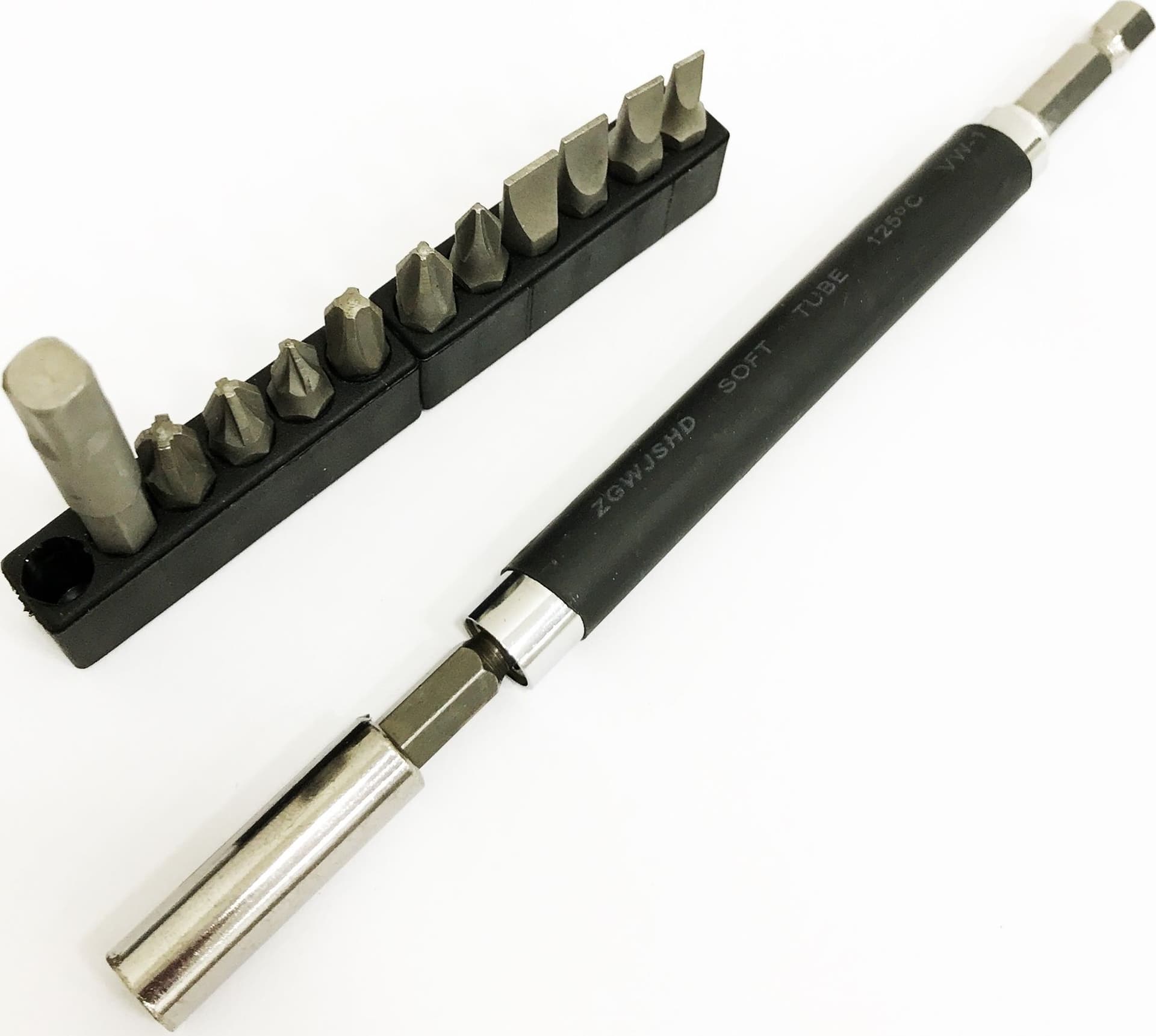 KIT SET 14 IN 1 CACCIAVITE CON PUNTE INSERTI INTERCAMBIABILI 14 PZ BRICOLAGE Fai da te/Utensili elettrici e a mano/Utensili a mano/Cacciaviti/Set cacciaviti Trade Shop italia - Napoli, Commerciovirtuoso.it