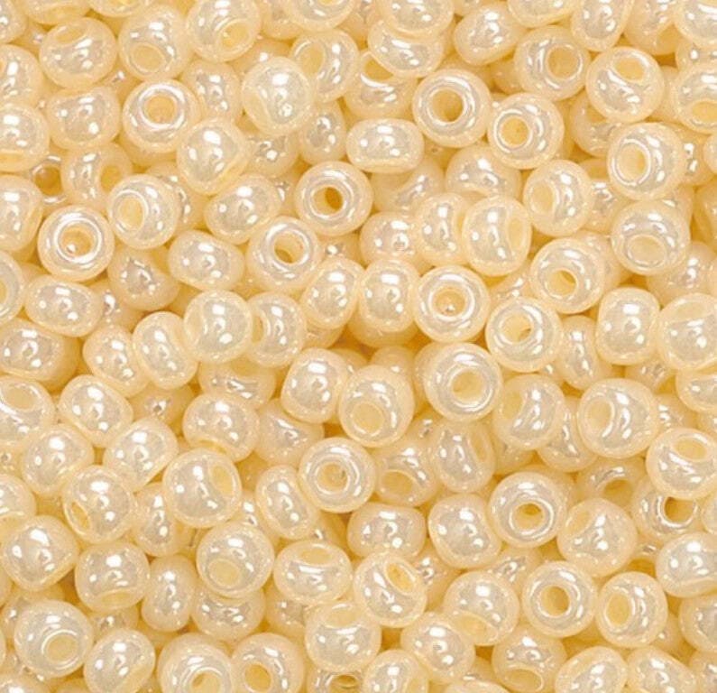 KNORR-PRANDELL--17gr-PERLE-IN-VETRO-OPACO---COLORE-BEIGE-2,5MM