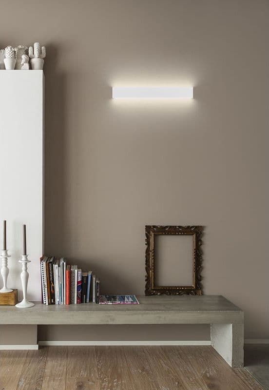 Lampada da parete LED Linea Light Box_W 19W in Applique Brilla Luce - Sarzana, commercioVirtuoso.it
