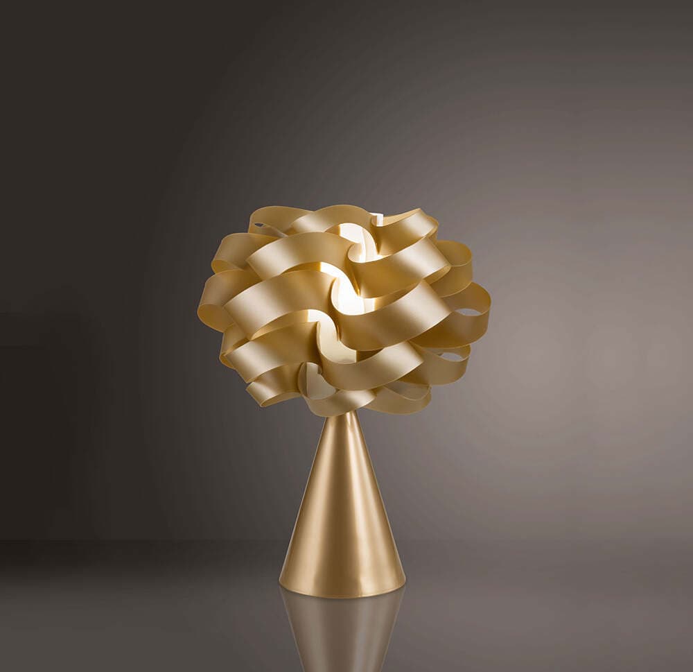 Lampada-Da-Tavolo-A-Cono-1-Luce-Cloud-In-Polilux-Oro-Made-In-Italy