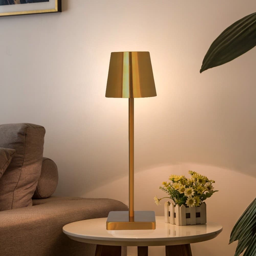 Lampada Da Tavolo A Led Usb Ricaricabile Oro Per Interno Ed Esterno Luce Calda Casa, arredamento e bricolage > Illuminazione da interno > Lampade da Tavolo Trade Shop italia - Napoli, Commerciovirtuoso.it