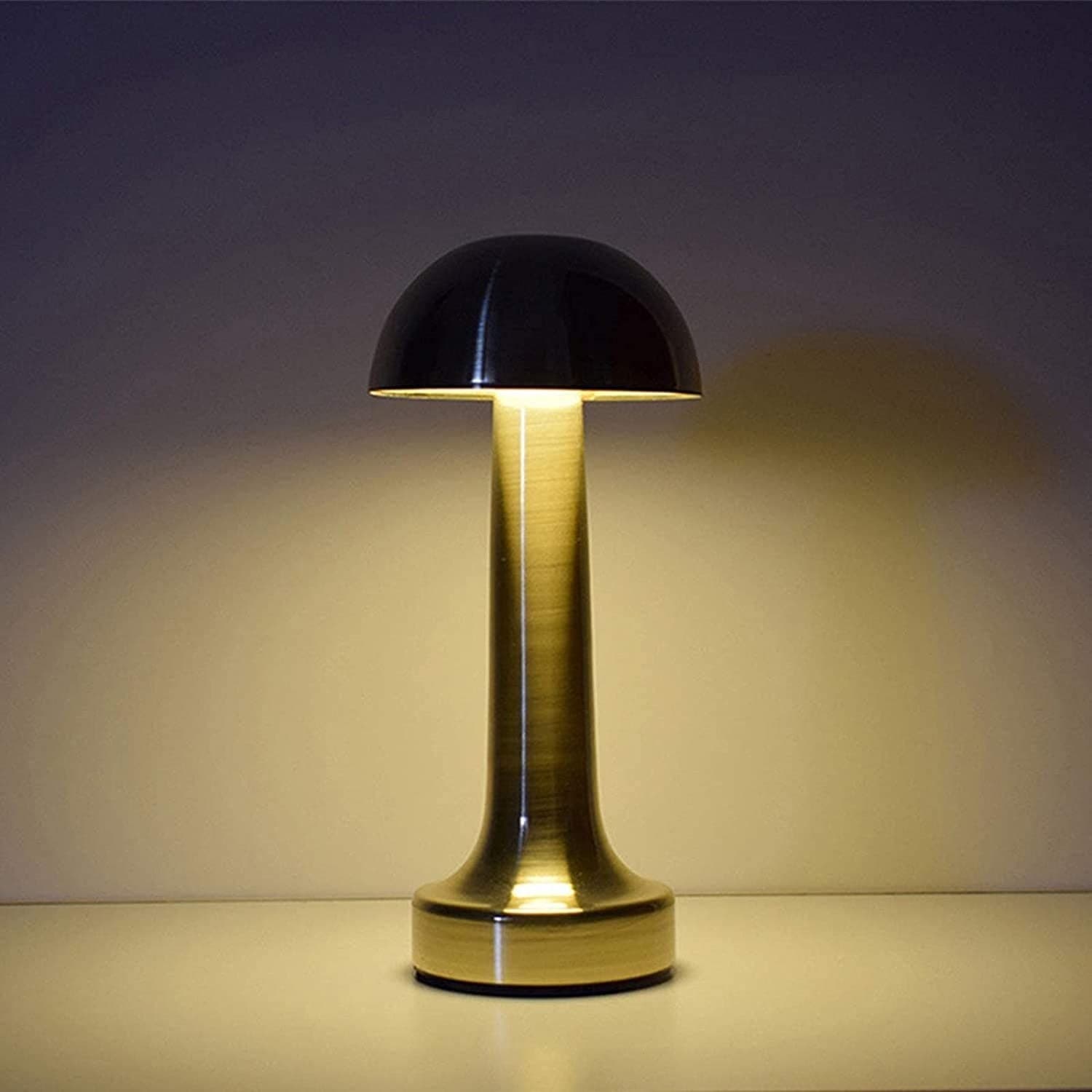 Lampada Da Tavolo Effetto Bronzo Ricaricabile Usb Lume Luce Calda Per Bar Locali Casa, arredamento e bricolage > Illuminazione da interno > Lampade da Tavolo Trade Shop italia - Napoli, Commerciovirtuoso.it