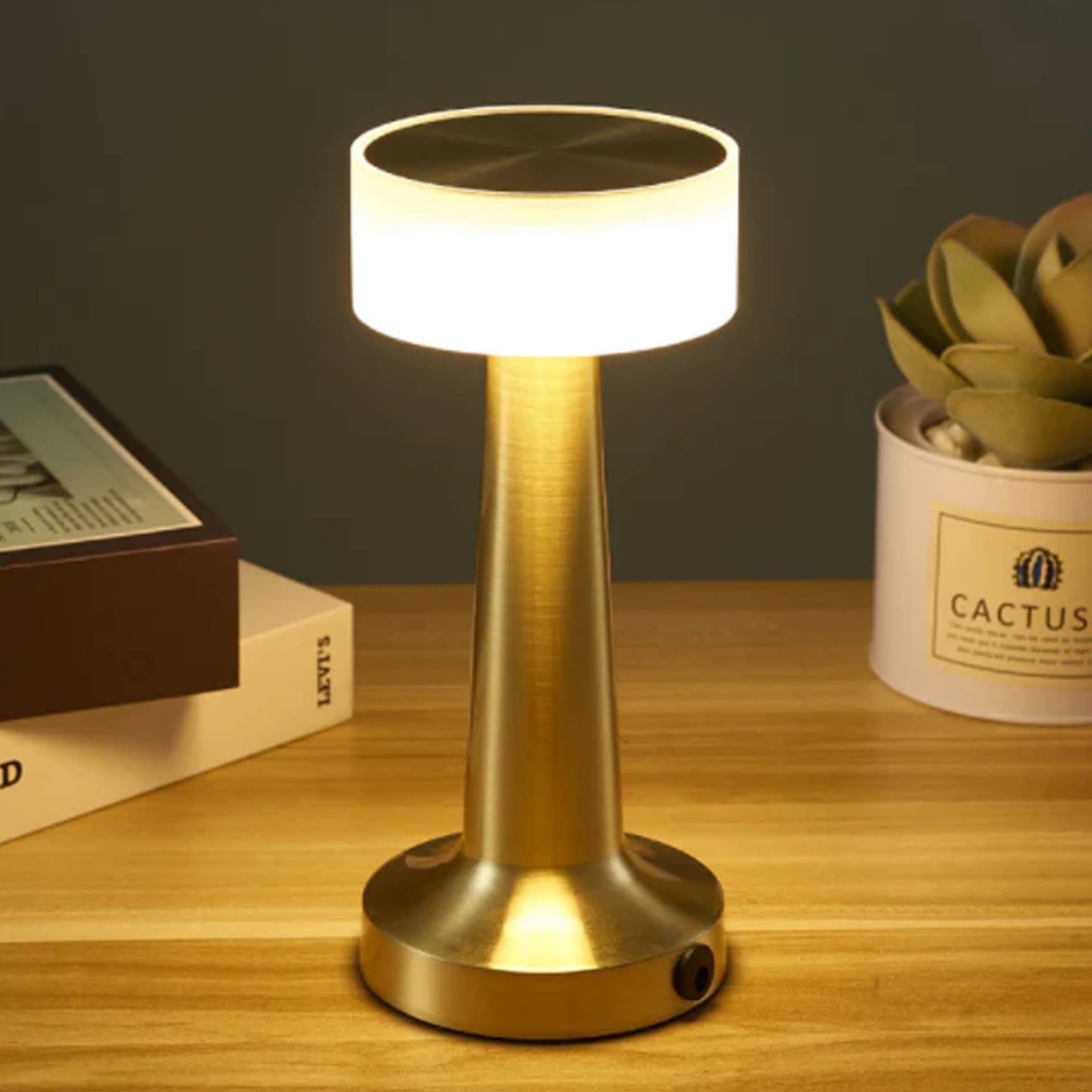 Lampada Vintage Da Tavolo A Led Ricaricabile Usb Lume Luce Calda Per Bar Locali Casa, arredamento e bricolage > Illuminazione da interno > Lampade da Tavolo Trade Shop italia - Napoli, Commerciovirtuoso.it