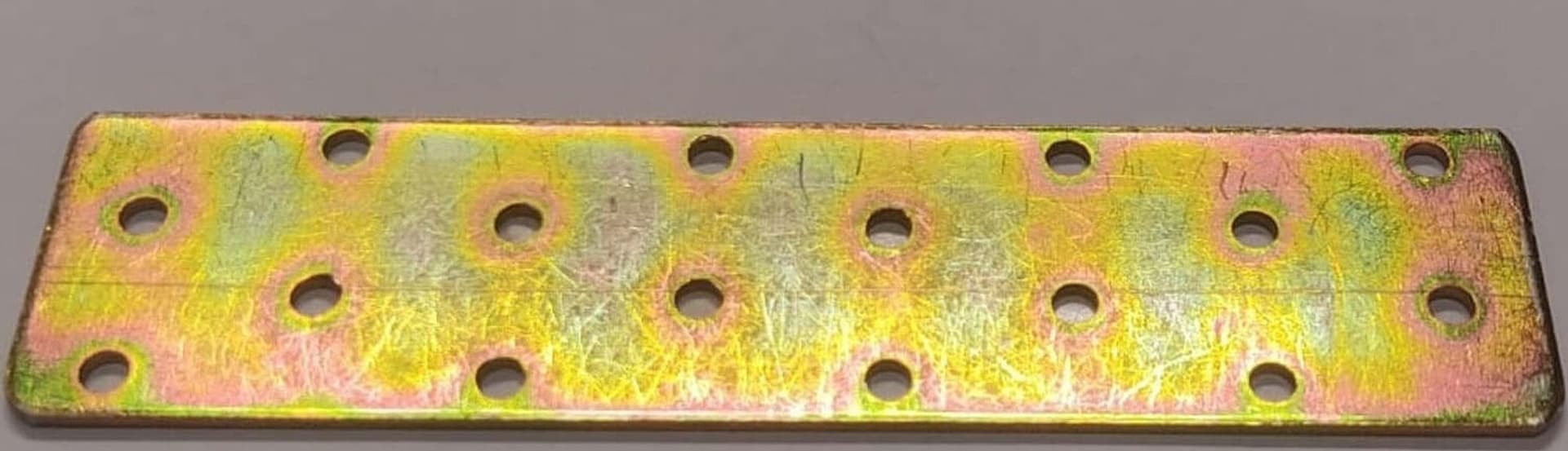 LASTRINA-PIANA-DI-GIUNZIONE-CON-ANGOLI-ARROTONDATI-160x40x2MM---IN-ACCIAIO-TROPICALIZZATO