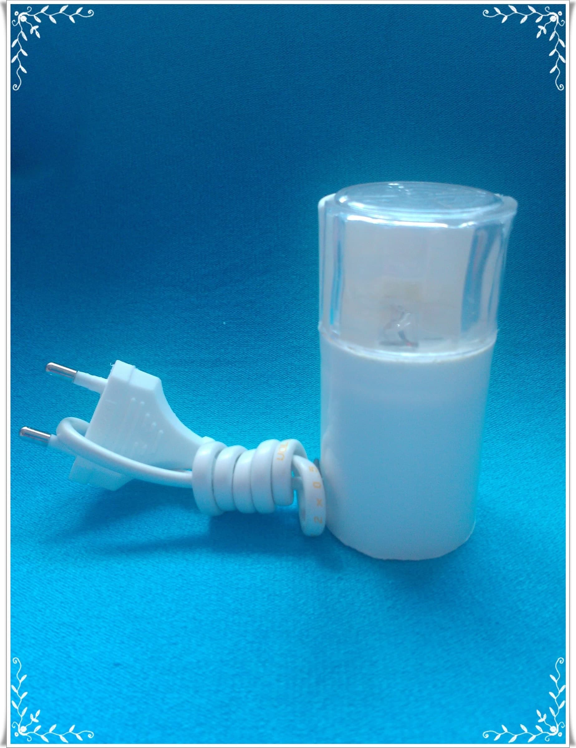 LUCCIOLA A LED CON TRASFORMATORE DA 3,5V CON CAVO E SPINA LUCE 6500K in Catene luminose Fatma - Giugliano in Campania, commercioVirtuoso.it
