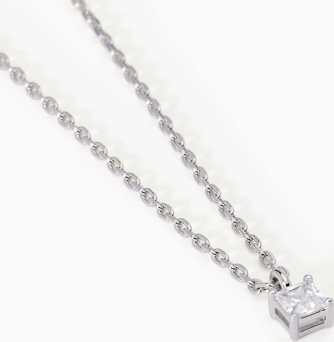 MABINA---Collana-in-argento-con-punto-luce-PUNTO-DI-VISTA