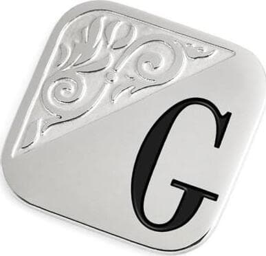 Marlù--Piastrina-quadrata-con-lettera-changy