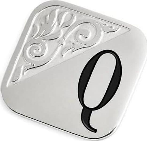 Marlù-Piastrina-quadrata-con-lettera-changy