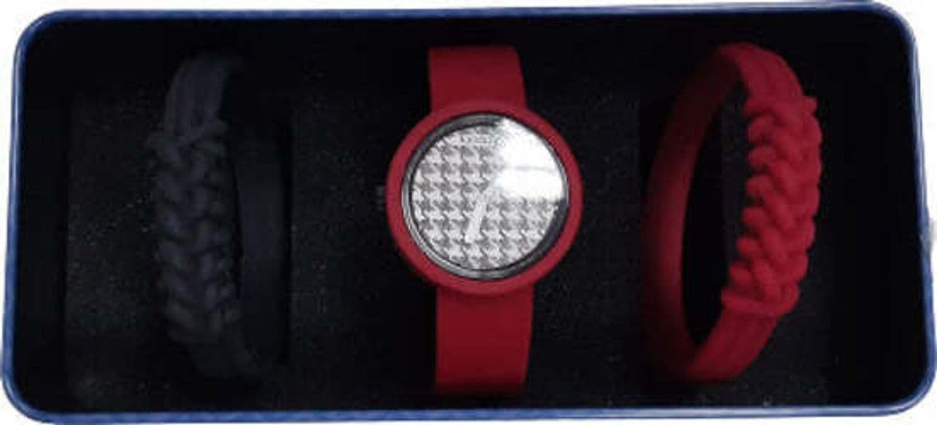 OBAG CONFEZIONE IN LATTA CON OROLOGIO O CLOCK + 2 BRACCIALI TG L Moda/Donna/Orologi/Orologi da polso Scontolo.net - Potenza, Commerciovirtuoso.it