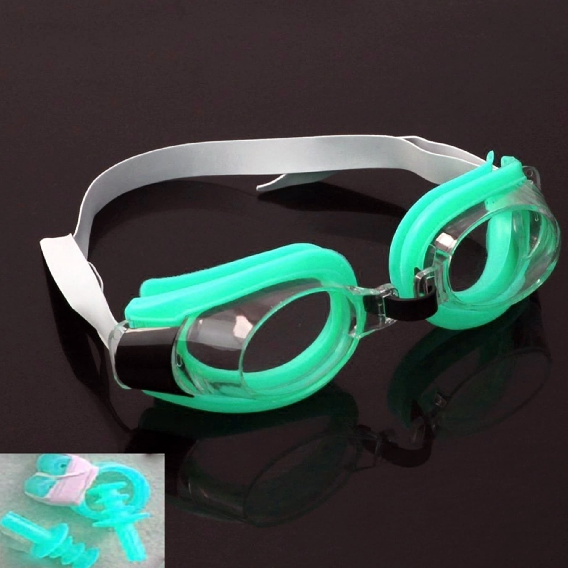 OCCHIALINI VERDE NUOTO PISCINA MARE SPORT REGOLABILI CON TAPPI PER NASO ORECCHIE Sport e tempo libero/Attività ricreative all'aperto/Sport acquatici/Nuoto/Occhialini Trade Shop italia - Napoli, Commerciovirtuoso.it