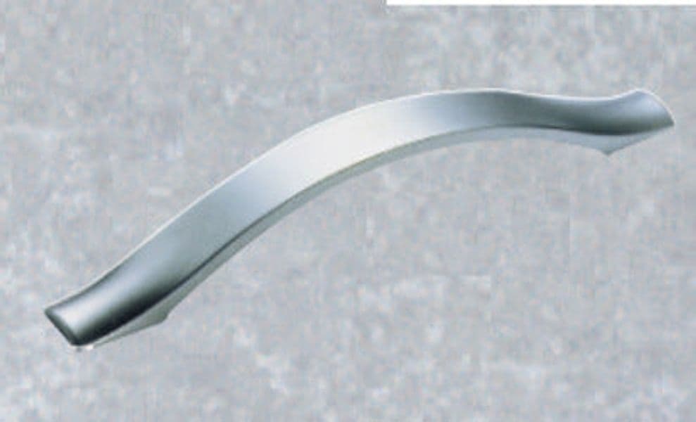 ORECA---1-MANIGLIA-PIATTA-AD-ARCO-IN-ZAMA-SATINATA-133X96-mm