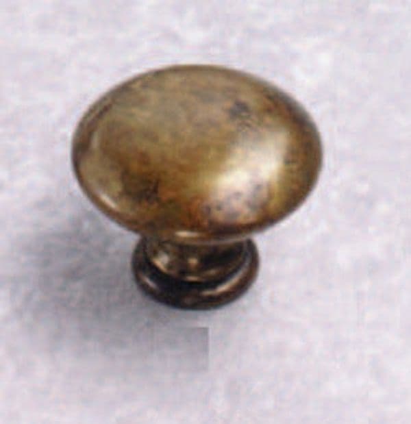 ORECA---1-POMOLO-TONDO-IN-LAMIERINO-DI-OTTONE-30X24mm