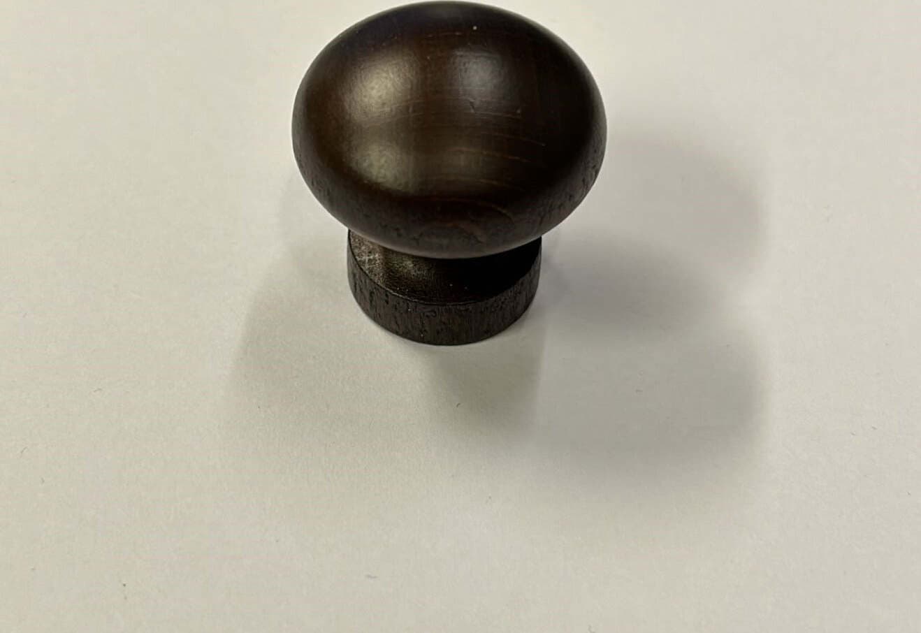 ORECA---POMOLO-IN-LEGNO-DI-FAGGIO-COLOR-NOCE-30X30MM