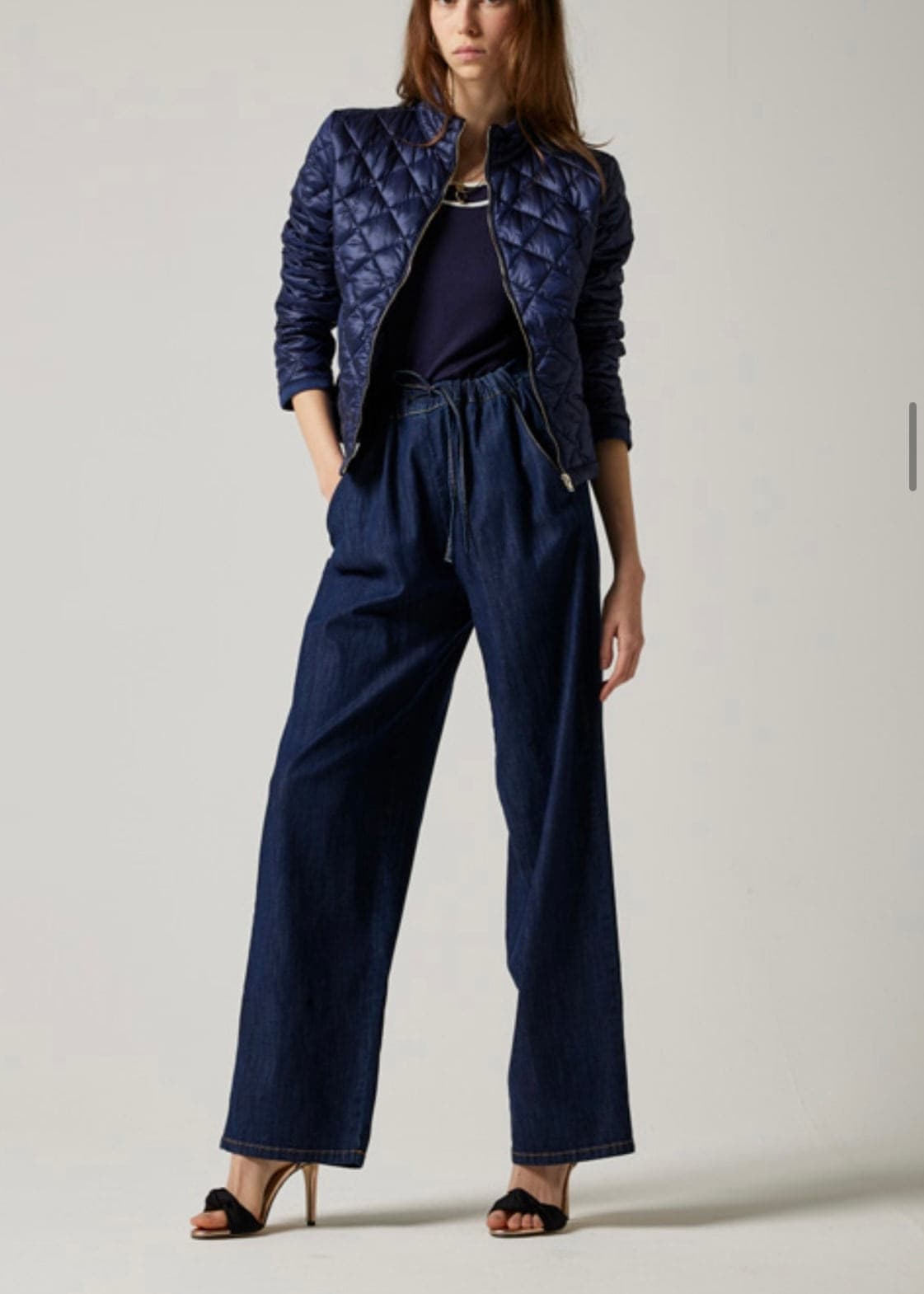 Pantaloni-fingere-blu-denim