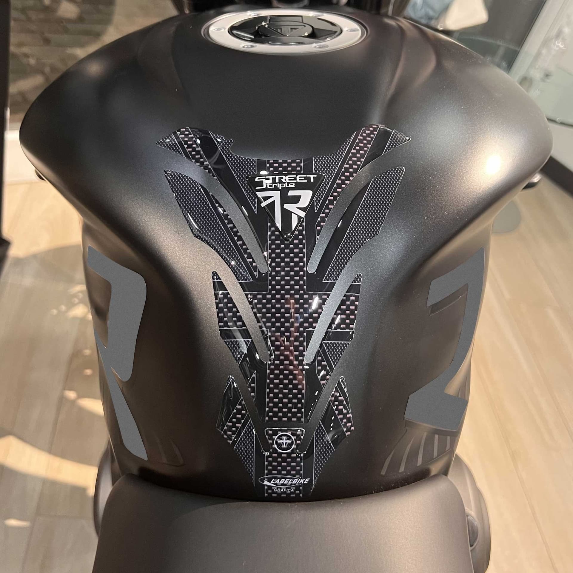 Paraserbatoio-Gel-3D-per-moto-compatibile-con-Triumph-Street-Triple-R-2009-2022