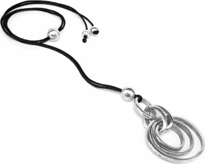 pendente a 6 tondi intrecciati in alluminio 100% riciclato nickel tested in Collane CliV - Milazzo, commercioVirtuoso.it