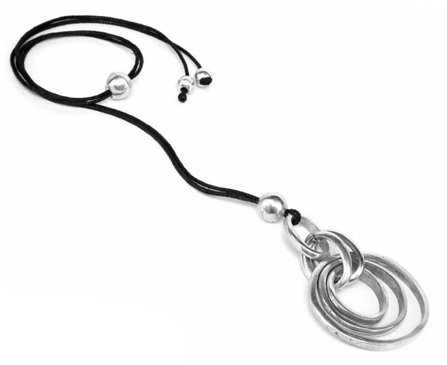 pendente a 6 tondi intrecciati in alluminio 100% riciclato nickel tested in Collane CliV - Milazzo, commercioVirtuoso.it