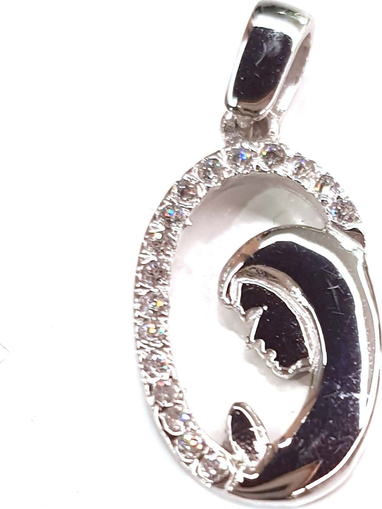 Pendente Religioso Medaglia Madonna con pietre in oro bianco 750/1000 Medaglietta Ovale con Brillantini Tormaline e Madonna che Prega in Ciondoli E B Gioielli - Siderno, commercioVirtuoso.it