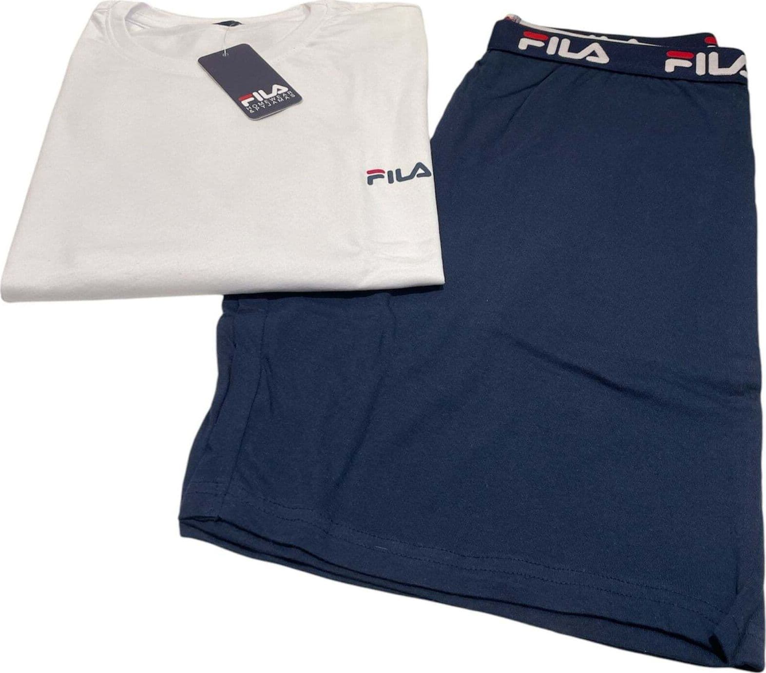 Pigiama uomo mezza manica e pantalone corto 100% cotone – Fila 1194 in Pigiami due pezzi Falco Biancheria - Parete, commercioVirtuoso.it