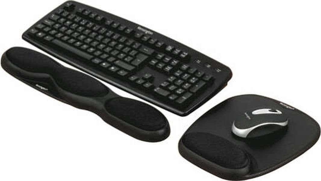 Poggiapolsi da tastiera Comfort - gel - nero - Kensington Elettronica/Informatica/Accessori/Tastiere Mouse e periferiche di input/Accessori per tastiere e Mouse/Tappetini per il Mouse Eurocartuccia - Pavullo, Commerciovirtuoso.it