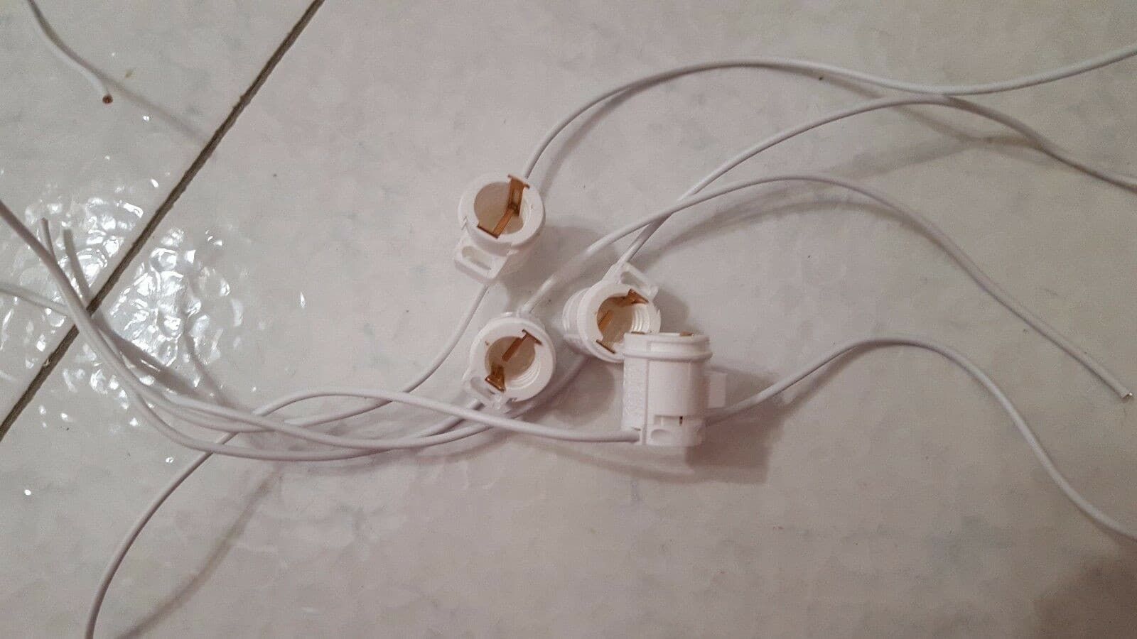 Portalampade E 14 con cavo 20 cm in Lampade da parete Fatma - Giugliano in Campania, commercioVirtuoso.it