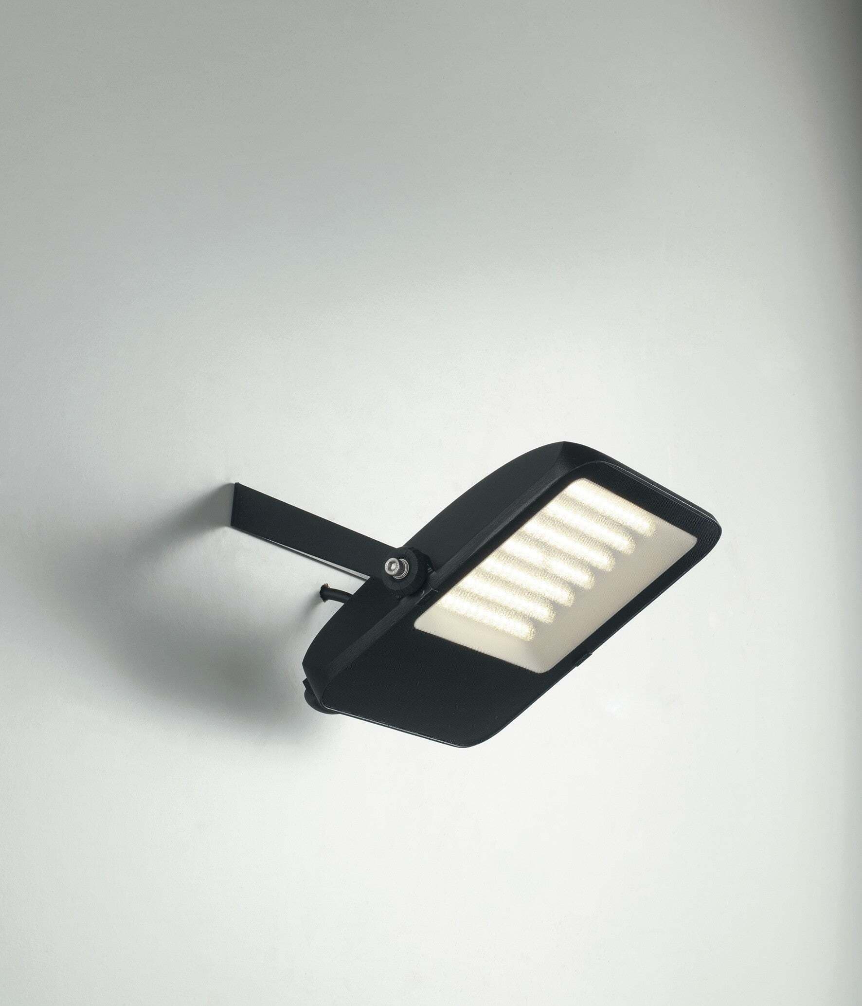 Proiettore Led Taurus Nero 70W 8400Lm 4000K Ip65 24,9X22,9X4,8Cm Illuminazione/Illuminazione per esterni/Proiettori Led Mall Home - Napoli, Commerciovirtuoso.it
