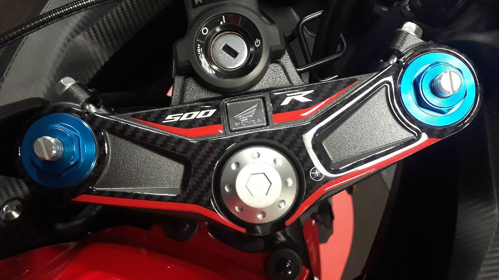 PROTEZIONE-PIASTRA-FORCELLA-STERZO-per-MOTO-CBR500R-compatibile-HONDA-CBR-500-R-2019-2021