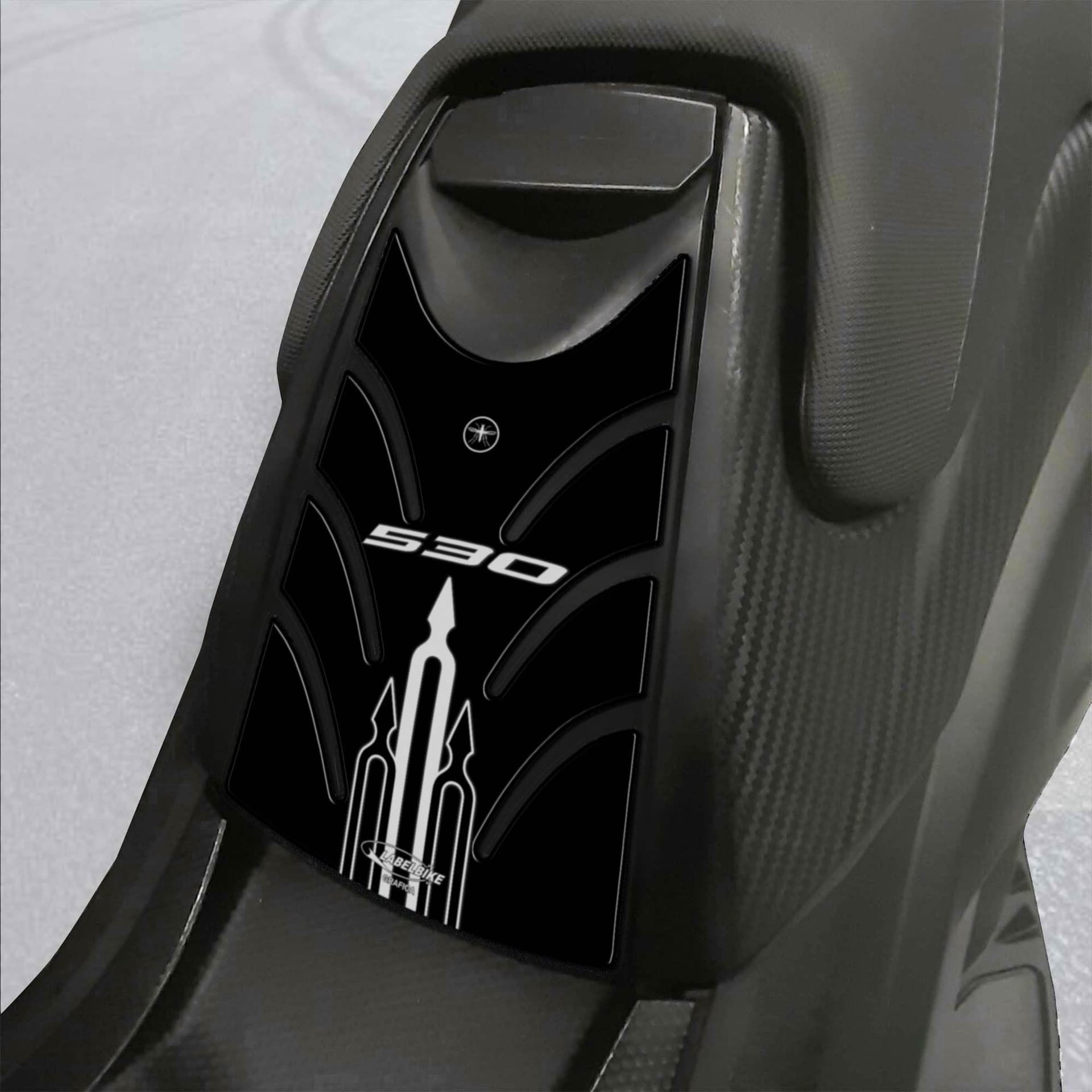 PROTEZIONE-SPORTELLO-SERBATOIO-TMAX-530-ADESIVO-3D-per-SCOOTER-YAMAHA-2012-2016