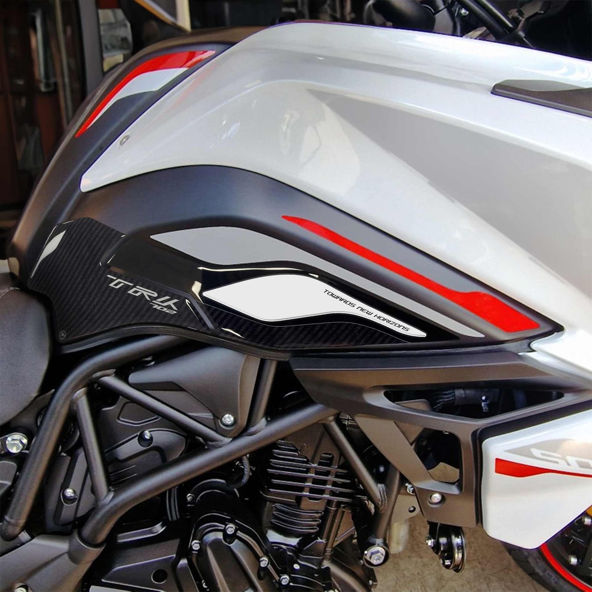 Protezioni-laterali-serbatoio-Adesivi-3D-moto-compatibili-con-Benelli-TRK-702