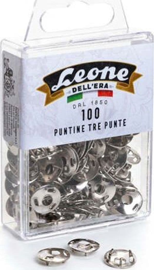 Puntine - 3 punte temperate e nichelate - Leone - conf. 100 pezzi Cancelleria e prodotti per ufficio/Archivio ufficio e accessori per scrivania/Nastri colle elastici e graffette/Puntine e ganci Eurocartuccia - Pavullo, Commerciovirtuoso.it