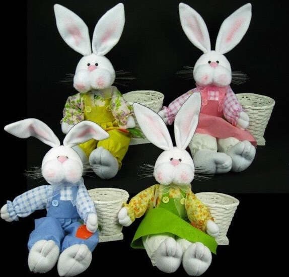 PUPAZZO CONIGLIO CON VESTITO SEDUTO CON CESTO ADDOBBO PASQUA 41CM