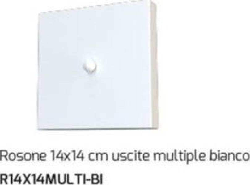 Rosone-Quadrato-14X14-Cm-Uscite-Multiple-Bianco