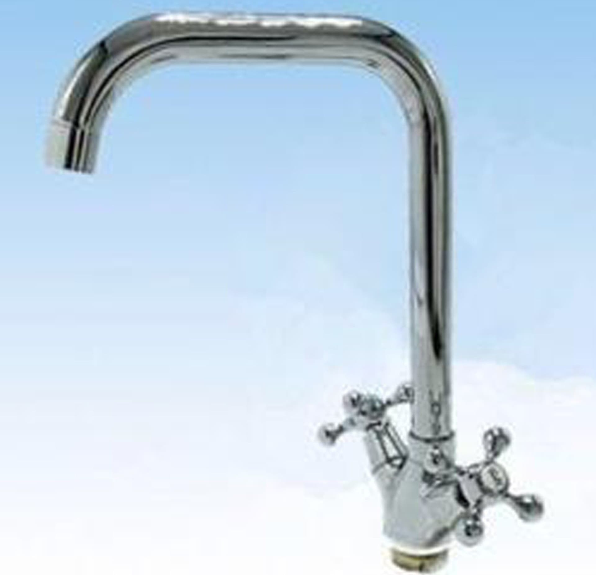 RUBINETTO MISCELATORE PER LAVELLO CUCINA A CANNA ALTA BICOMANDO A CROCE A VITE Fai da te/Attrezzature per cucine e bagni/Impianti per la cucina/Rubinetti da cucina/Rubinetti per lavelli da cucina Trade Shop italia - Napoli, Commerciovirtuoso.it
