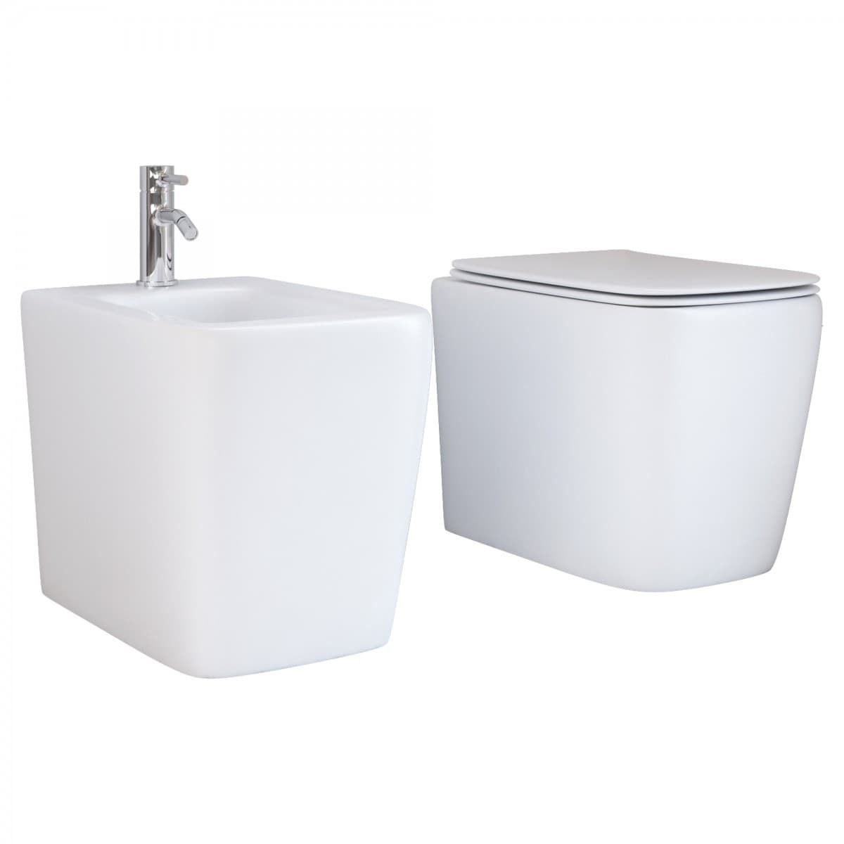 Sanitari-a-Terra-Filo-Muro-in-ceramica-bianca-con-copri-vaso-frizionato-Qubo