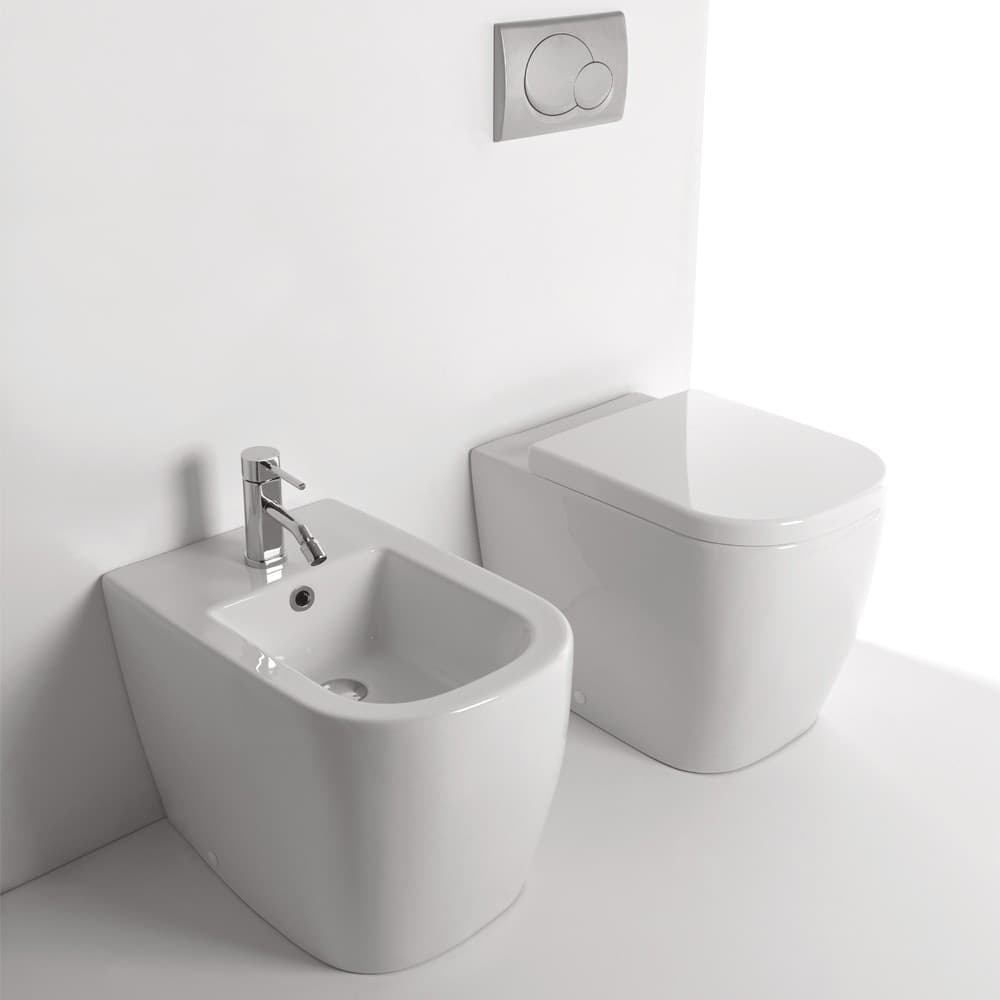 Sanitari in Ceramica A Pavimento Filo Parete Vaso WC + Bidet + Sedile Made in Italy Casa e cucina/Bagno/Accessori per il bagno/Accessori per il WC/Sedili WC Ogomondo - Martina Franca, Commerciovirtuoso.it