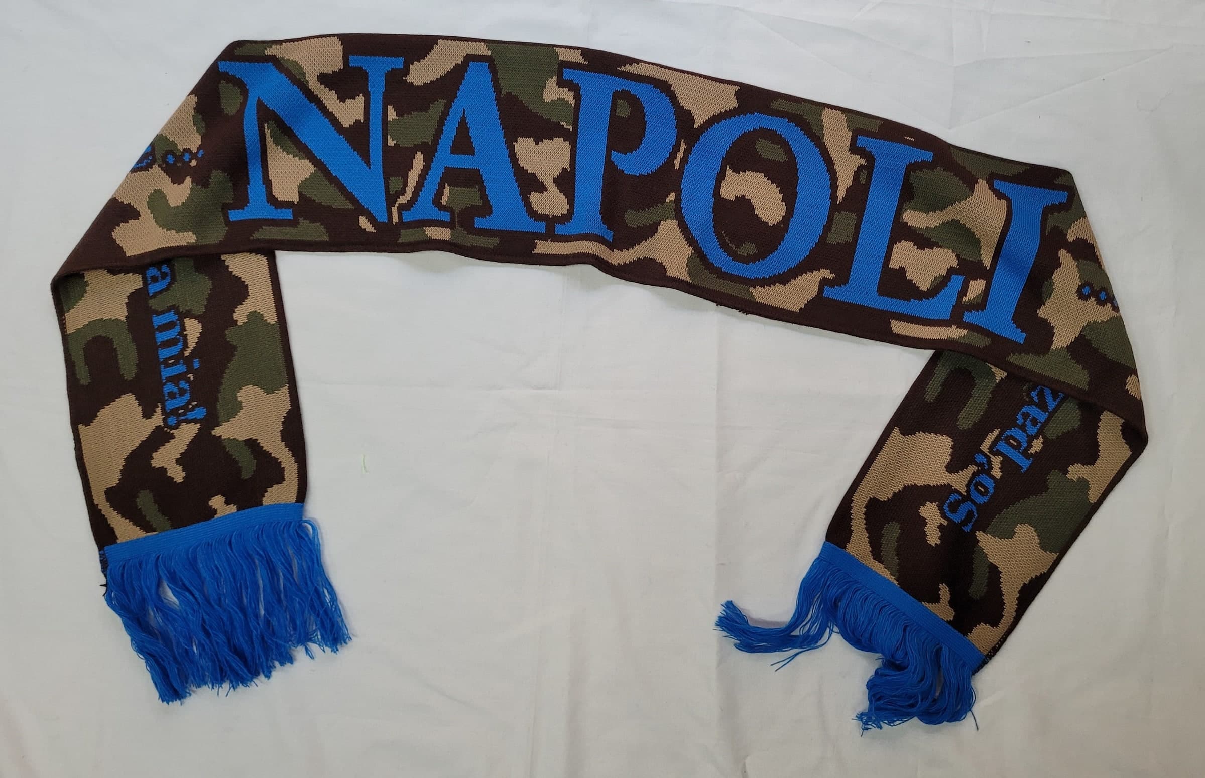 Sciarpa Calcio Napoli Mimetica per Tifosi Stadio Sport e tempo libero/Fan Shop/Calcio/Abbigliamento/Sciarpe e scialli Il Distintivo - Pesaro, Commerciovirtuoso.it
