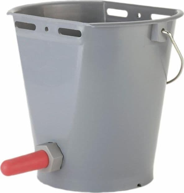 Secchio da 8 lt per alimentazione vitelli con poppatoio in Abbeveratoi GardenStore - Novellara, commercioVirtuoso.it