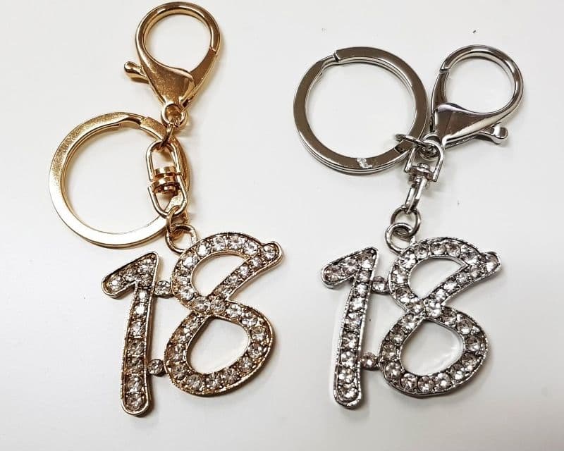 Set 12 Bomboniera Oro Argento Brillantini 18 Anni Compleanno Portachiavi Chiave Casa e cucina/Hobby creativi/Materiali per hobby creativi/Forniture per feste/Bomboniere Trade Shop italia - Napoli, Commerciovirtuoso.it