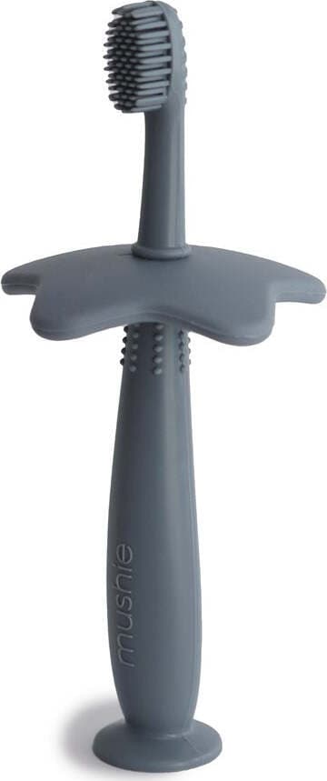 Spazzolino da denti da allenamento Mushie blu Salute e cura della persona/Cura di bambini e neonati/Igiene dentale/Igiene dentale prima infanzia/Spazzolini da denti La Casa Del Bebè - Napoli, Commerciovirtuoso.it