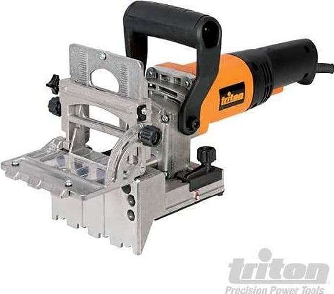 Spinatrice fresatrice tasselli per legno falegnameria foratura 710W TRITON TDJ600 in Fresatrici Eternal Brico - Ariano Irpino, commercioVirtuoso.it