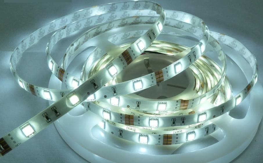 STRIP LED 50X50 60 LED/MT 14,4W MT. 5 in Nastri LED Fatma - Giugliano in Campania, commercioVirtuoso.it