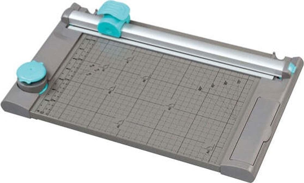 Taglierina a lama rotante 13939 3 in 1 - 65x256x425 mm - 330 mm (A4) - taglio lineare - capacitA' taglio 10 fg - grigio - Titanium Casa e cucina/Hobby creativi/Materiali per hobby creativi/Utensili per il taglio/Taglierine e lame per carta/Taglierine a lama rotante Eurocartuccia - Pavullo, Commerciovirtuoso.it