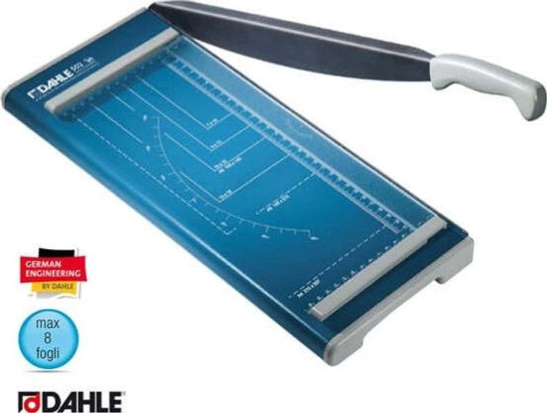 Taglierina a leva Hobby 502 - 320 mm (A4) - capacitA' taglio 8 fg - 420x175 mm - blu - Dahle
