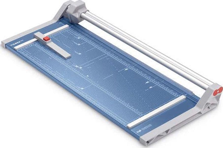Taglierina a rullo professionale 554 - Dahle Casa e cucina/Hobby creativi/Materiali per hobby creativi/Utensili per il taglio/Taglierine e lame per carta/Taglierine a lama rotante Eurocartuccia - Pavullo, Commerciovirtuoso.it